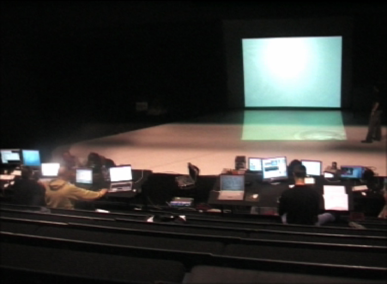 Photos prises lors du stage de formation continue "Spectacle Vivant et technologies numériques temps réel" au Théâtre National de Strasbourg du 1 au 12/10/07 - crédits des images INCIDENTS MEMORABLES
